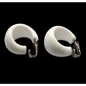Earrings Vintage White Lucite Hoop Chunky Small Clip On Marked Hong Kong SK3275